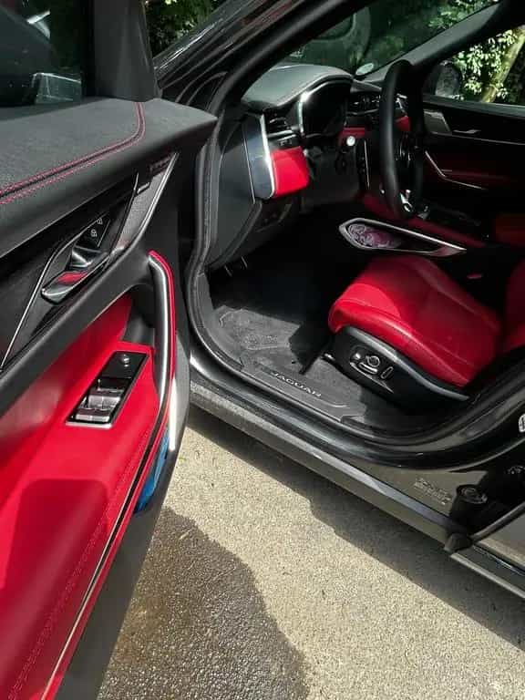 Jaguar F-Pace 06/2023-photo-2
