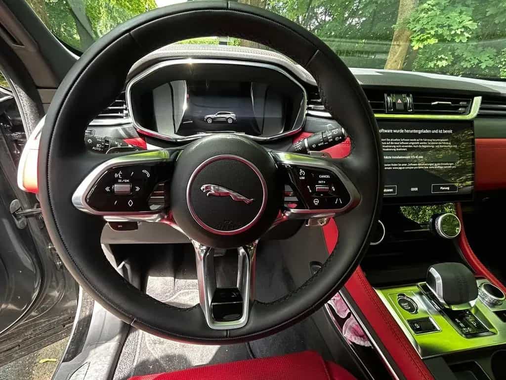 Jaguar F-Pace 06/2023-photo-5