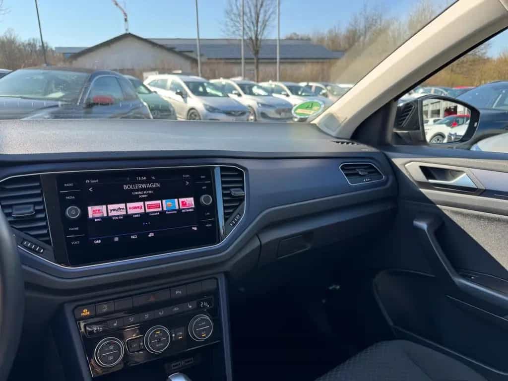 Volkswagen T-Roc United R line Sportpaket Navi LED Dyn. Kur 10/2020-photo-19