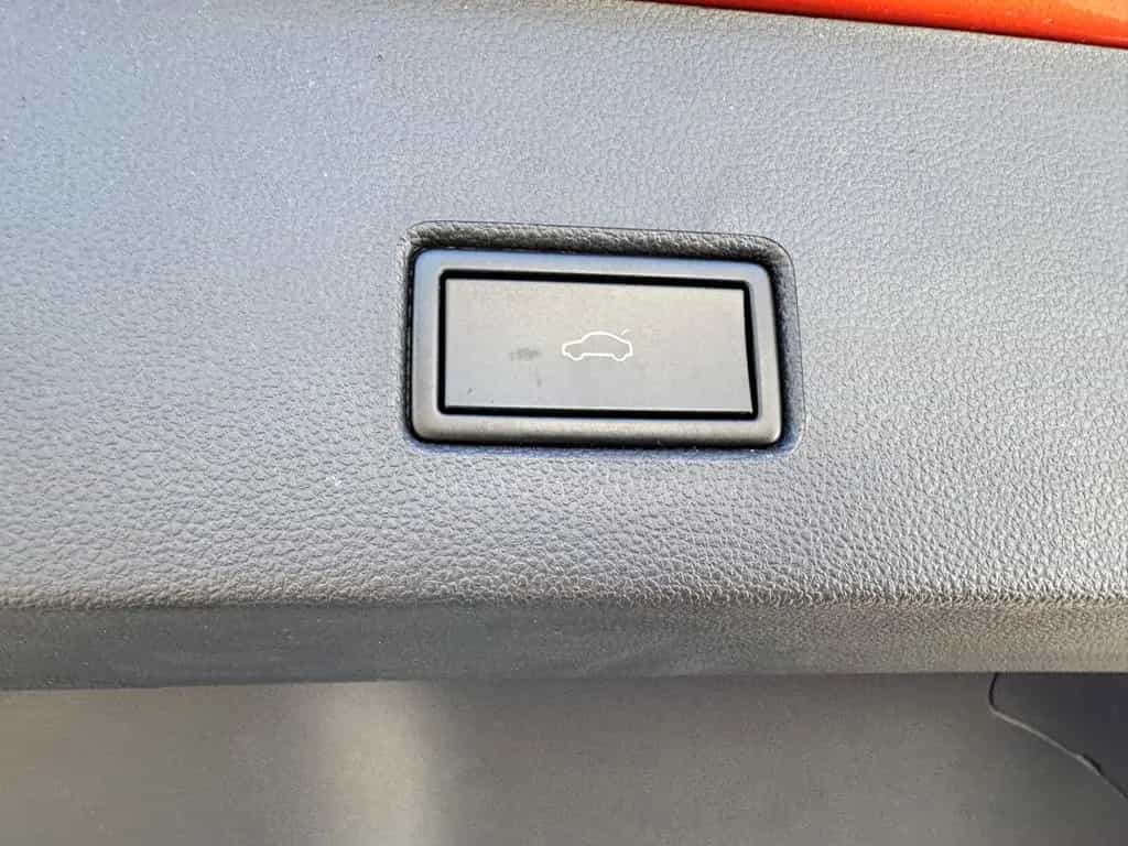 Volkswagen T-Roc United R line Sportpaket Navi LED Dyn. Kur 10/2020-photo-9