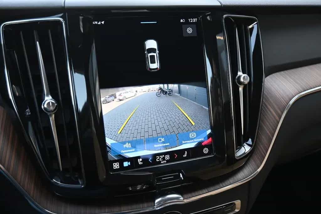 Volvo XC60 B4 Plus Bright*LED*Google*STHZ*NAVI 02/2023-photo-18