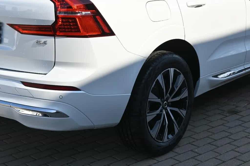 Volvo XC60 B4 Plus Bright*LED*Google*STHZ*NAVI 02/2023-photo-4