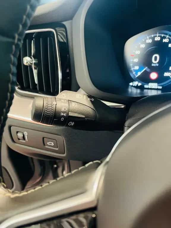 Volvo XC60 B4 RDesign AWD Pano Headup Cam AHK 07/2020-photo-17