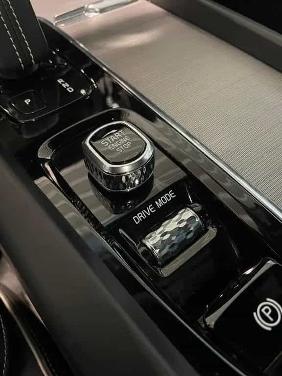 Volvo XC60 B4 RDesign AWD Pano Headup Cam AHK 07/2020-photo-22