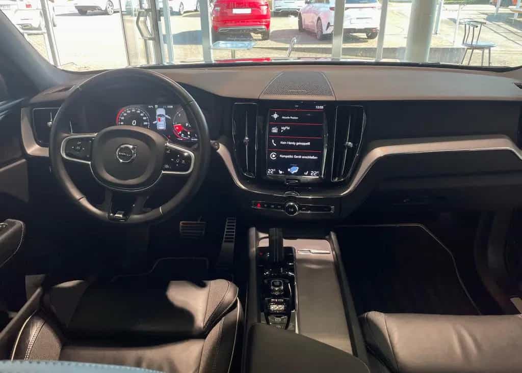 Volvo XC60 B4 RDesign AWD Pano Headup Cam AHK 07/2020-photo-31