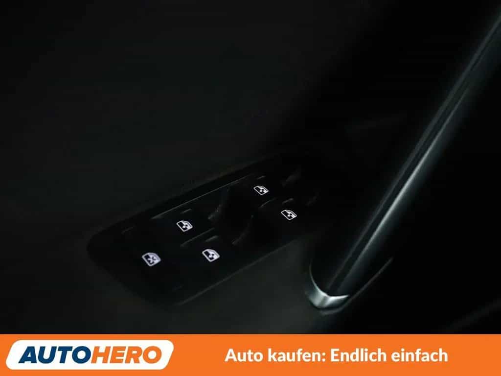 Volkswagen Golf VII 1.4 TSI Comfortline BM*LED*PDC*KLIMA* 08/2017-photo-24