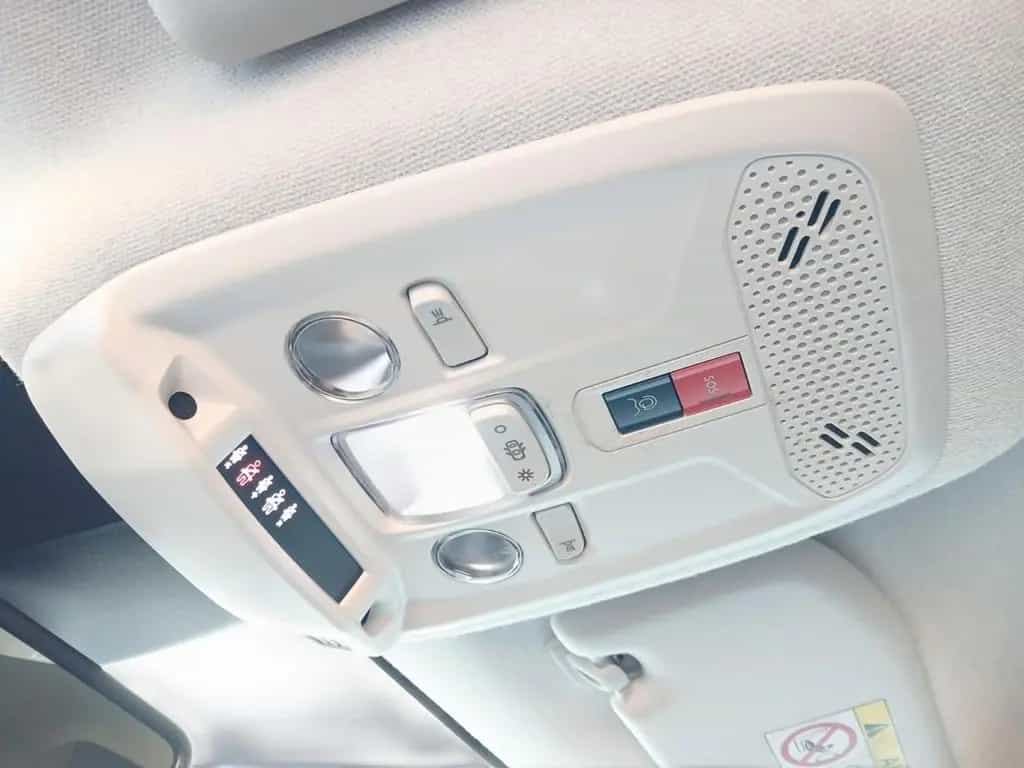 Citroën C4 Limousine Pure Tech 130 Shine 09/2023-photo-17