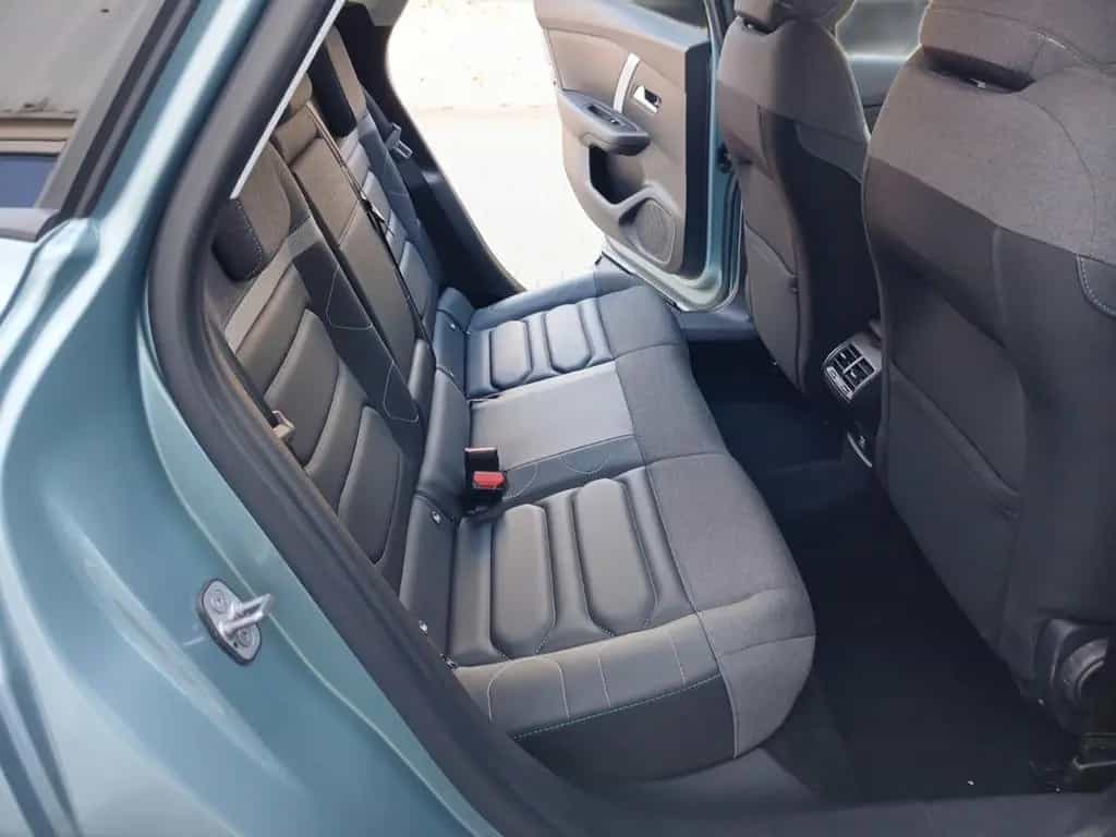 Citroën C4 Limousine Pure Tech 130 Shine 09/2023-photo-23