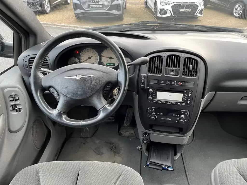Chrysler Voyager 2.8 CRD 7 Sitzer HU/AU 02.27 10/2006-photo-12