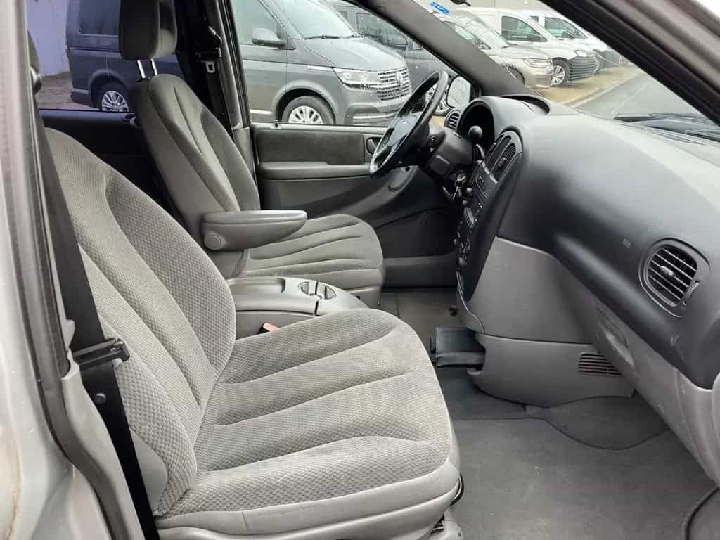 Chrysler Voyager 2.8 CRD 7 Sitzer HU/AU 02.27 10/2006-photo-13