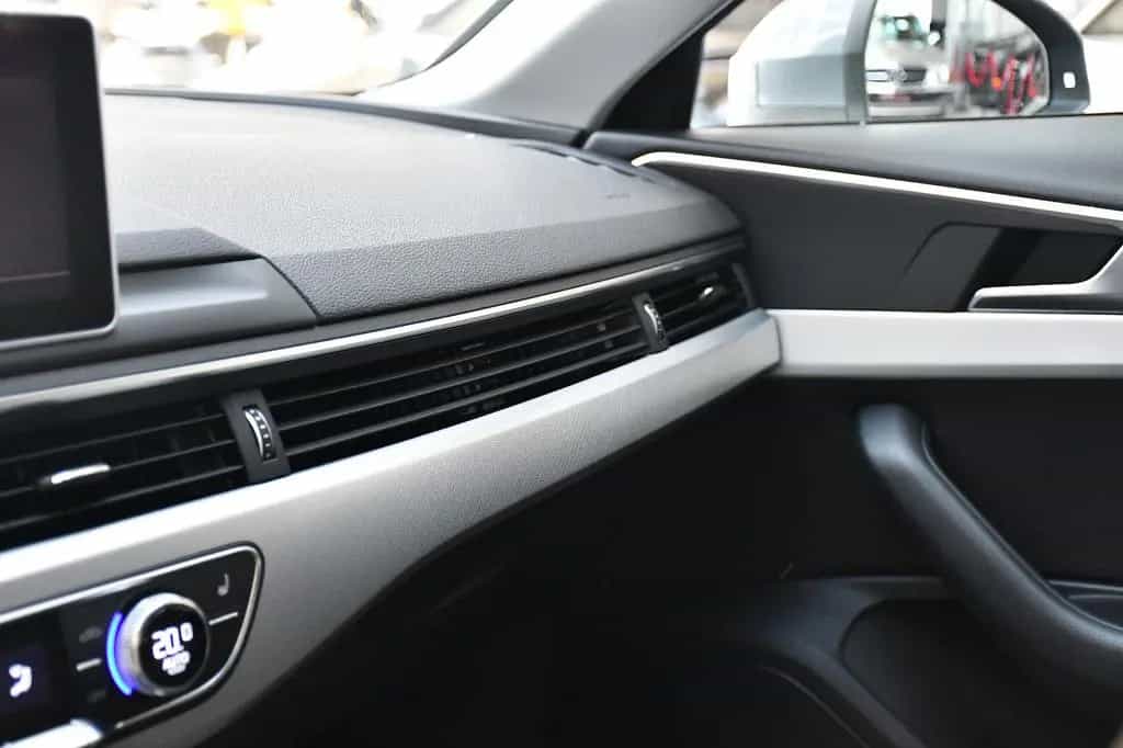 Audi A4 Avant sport Aut. S-Line MMI Virtual Akustik 08/2018-photo-25