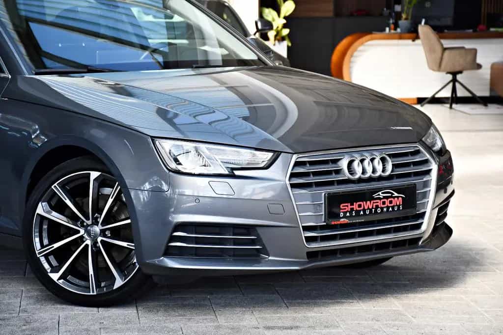 Audi A4 Avant sport Aut. S-Line MMI Virtual Akustik 08/2018-photo-27