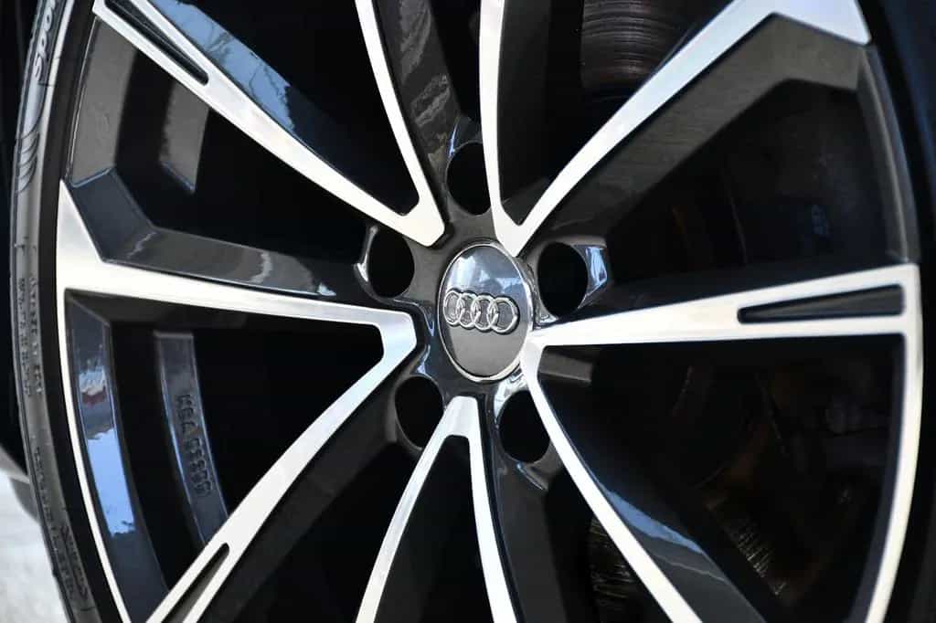 Audi A4 Avant sport Aut. S-Line MMI Virtual Akustik 08/2018-photo-48