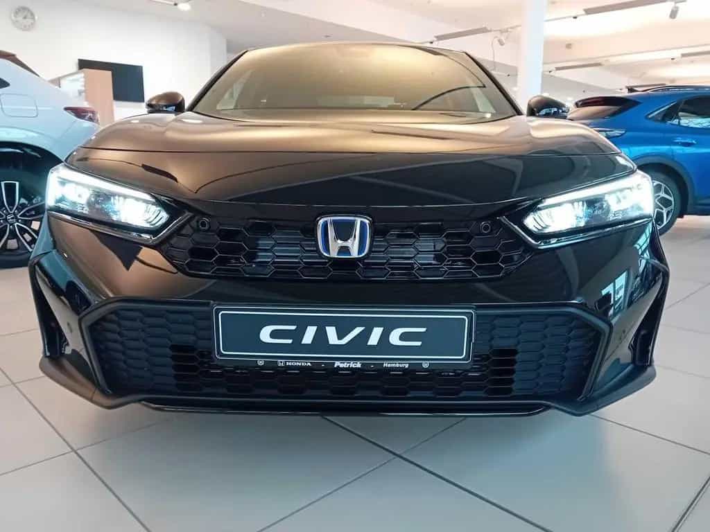 Honda Civic e:HEV Advance | Black Emblem | 8 Jahre Gar 03/2026-photo-3