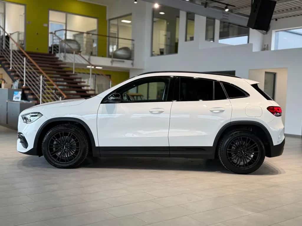Mercedes-Benz GLA-Class 250 *AMG-Line*Night*Burmester* 04/2021-photo-1