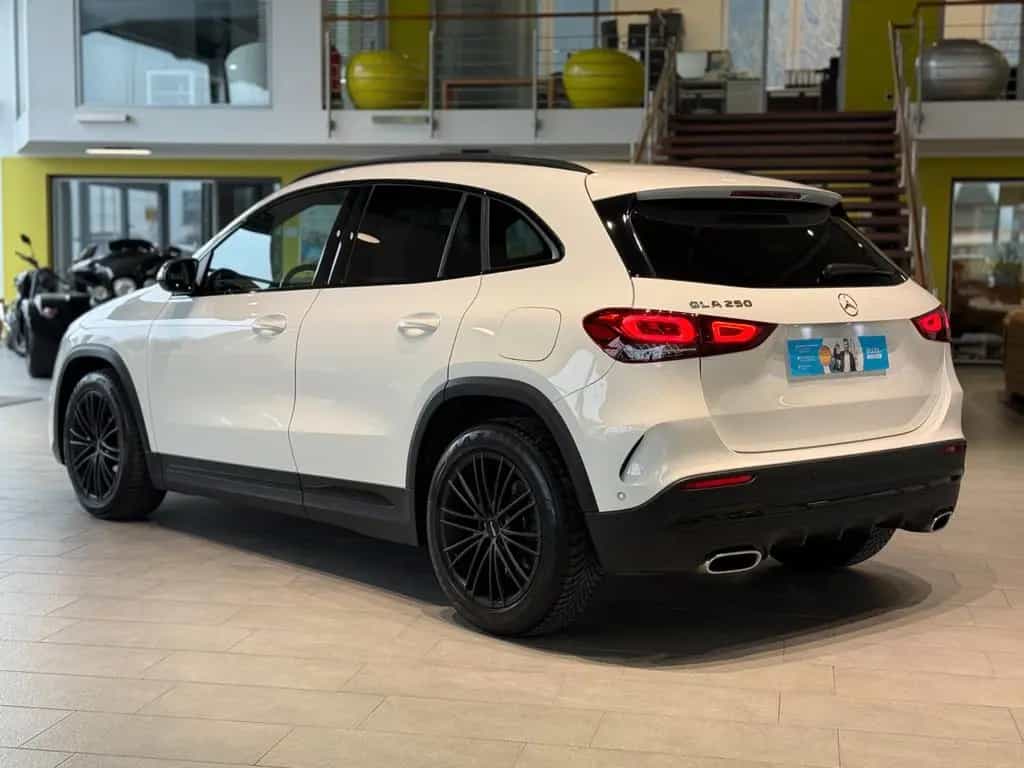 Mercedes-Benz GLA-Class 250 *AMG-Line*Night*Burmester* 04/2021-photo-2