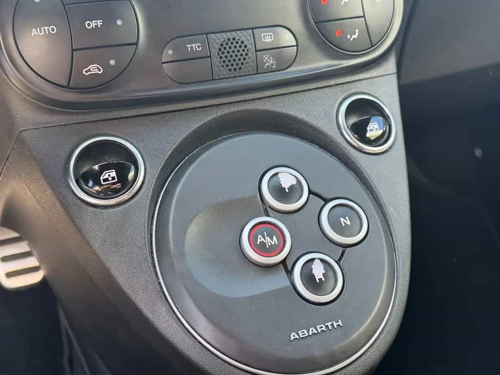 Abarth 695 Competizione /CARBON-SITZE/CARBON/BEATS 09/2023-photo-21