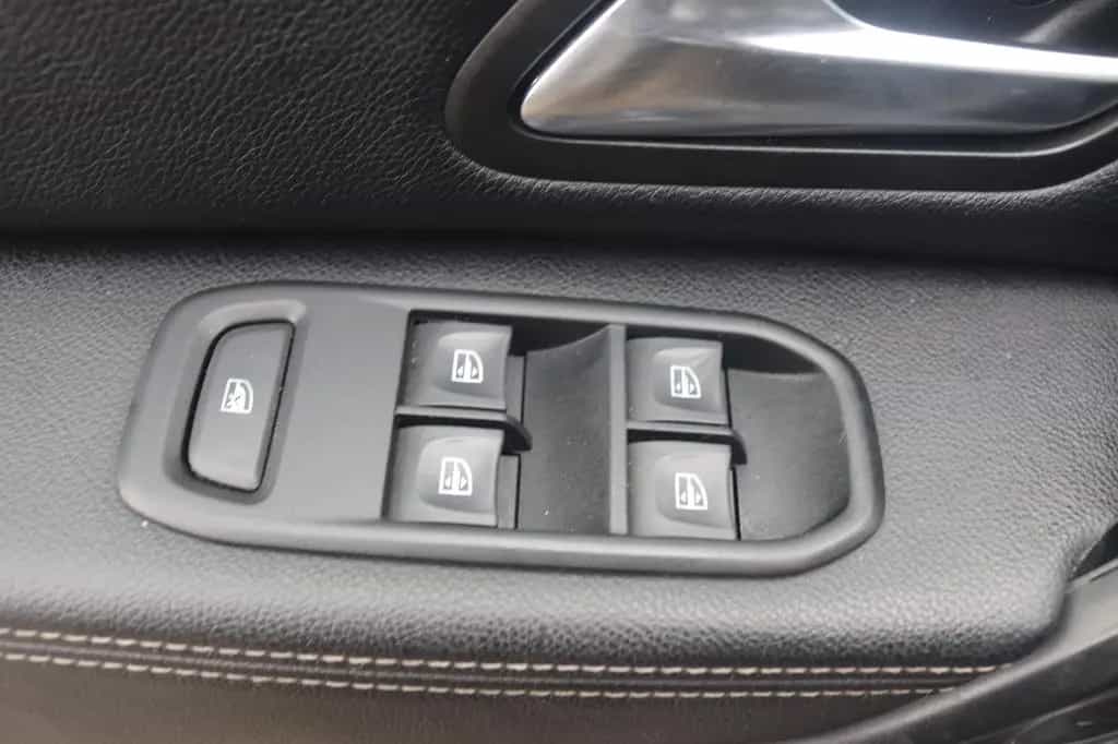 Dacia Duster II Prestige*1.HAND*NAVI*KAMERA*SHZ*TEMP. 10/2018-photo-12
