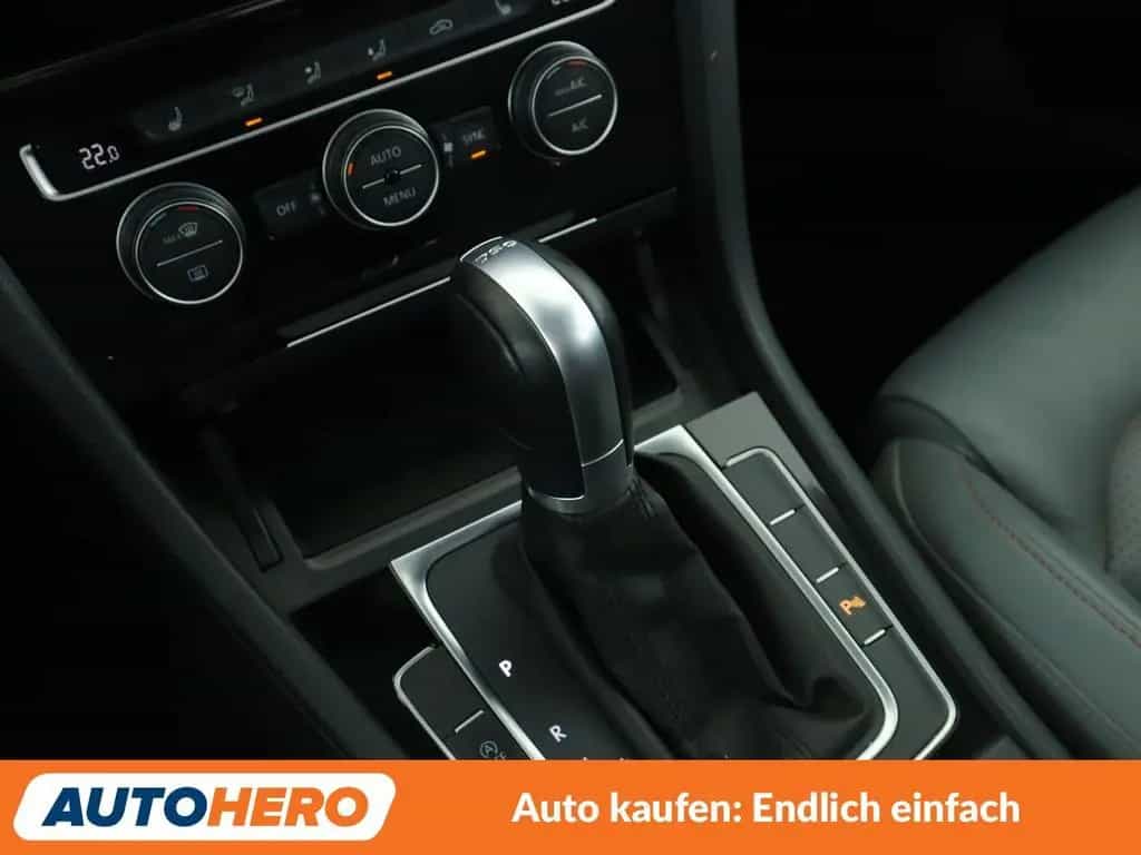 Volkswagen Golf VII 1.5 TSI ACT Highline BM Aut.*NAVI*LED* 10/2018-photo-24