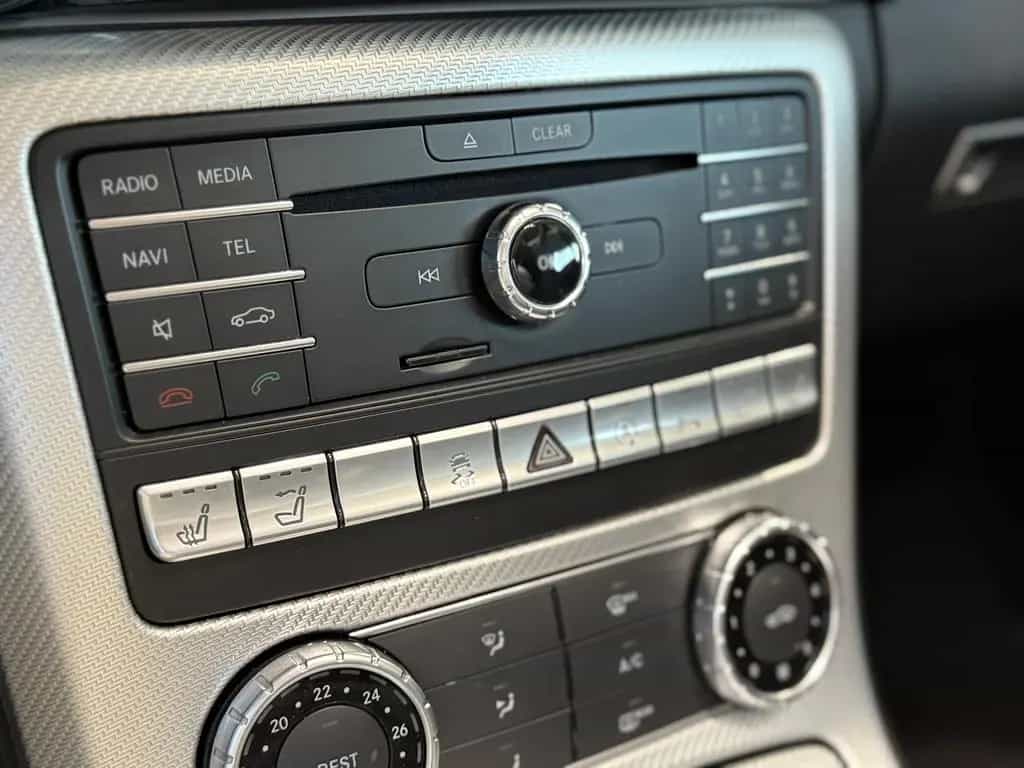 Mercedes-Benz SLC-Class 180 AMG Line*LEDER*AIRSCARF*NAVI*LED*PANOR. 04/2016-photo-20