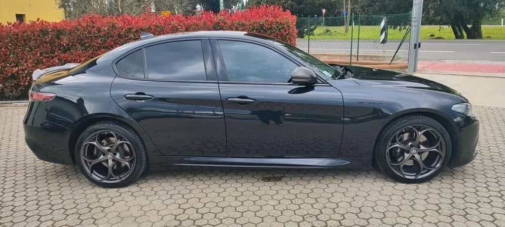 Other Other Alfa Romeo Giulia 2.2 Turbodiesel 210 CV AT8 AWD 12/2022-photo-3