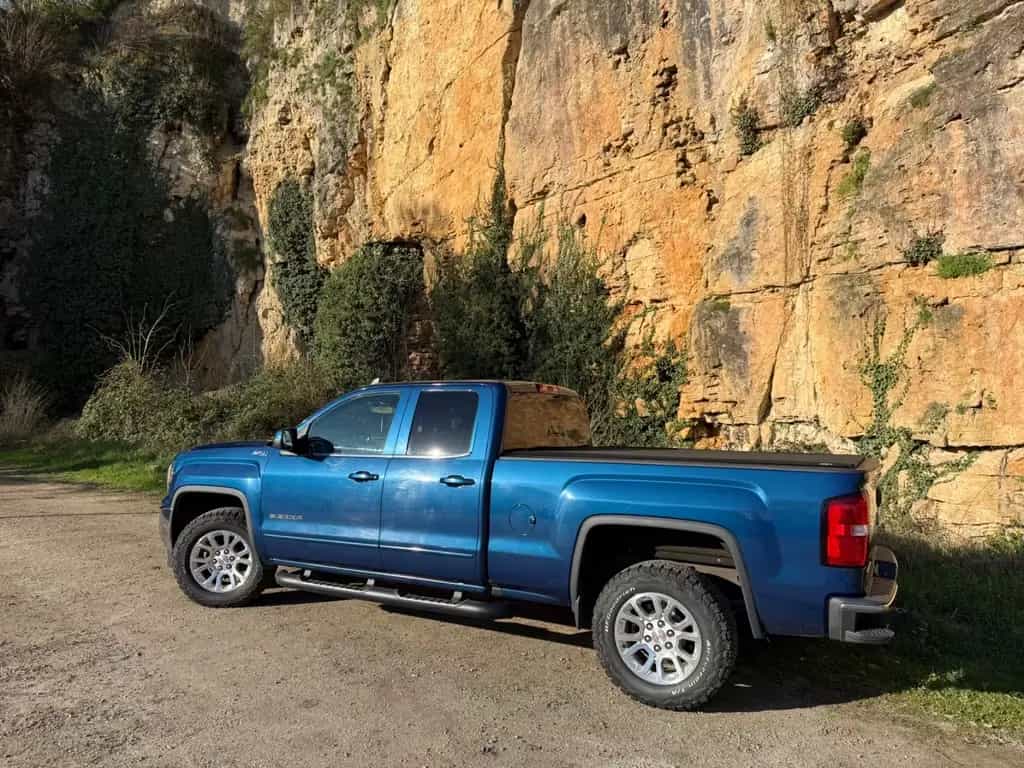 GMC Sierra 1500 SLE Z71 4x4 6 Sitzer AHK 2m Bed 07/2017-photo-6