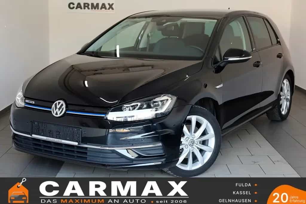 Volkswagen Golf VII Lim. IQ.DRIVE Navi,LED,ACC,SH,PDC,SR+WR 04/2019-photo-1
