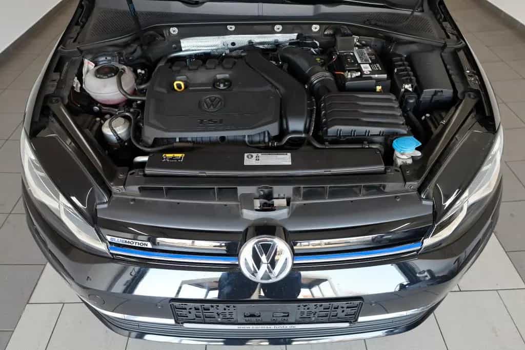 Volkswagen Golf VII Lim. IQ.DRIVE Navi,LED,ACC,SH,PDC,SR+WR 04/2019-photo-23
