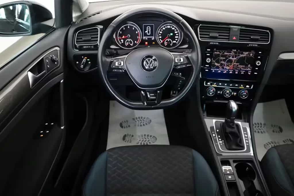 Volkswagen Golf VII Lim. IQ.DRIVE Navi,LED,ACC,SH,PDC,SR+WR 04/2019-photo-5