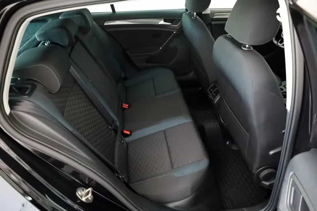 Volkswagen Golf VII Lim. IQ.DRIVE Navi,LED,ACC,SH,PDC,SR+WR 04/2019-photo-6