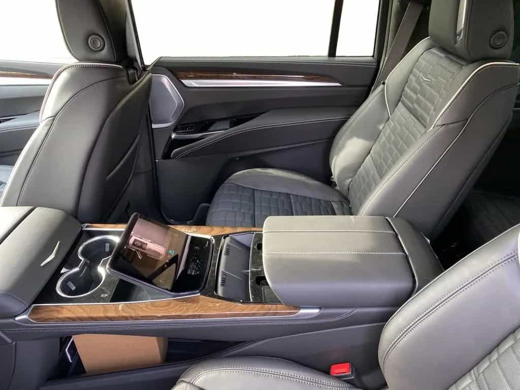 Cadillac Escalade ESV 4WD Platinum Sport MY26 VOLL null-photo-20