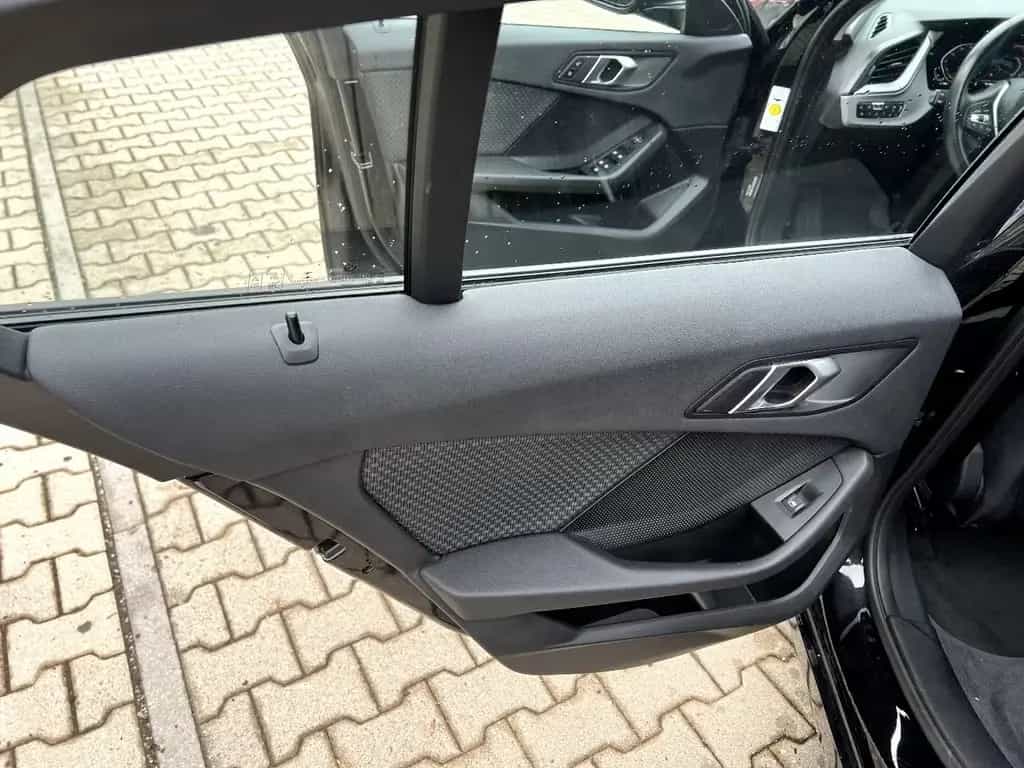 BMW 118 i Advantage *LED Navi PDC v+h Klima DAB* 10/2022-photo-10