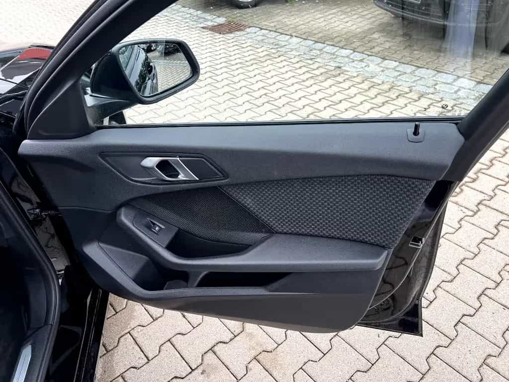 BMW 118 i Advantage *LED Navi PDC v+h Klima DAB* 10/2022-photo-19