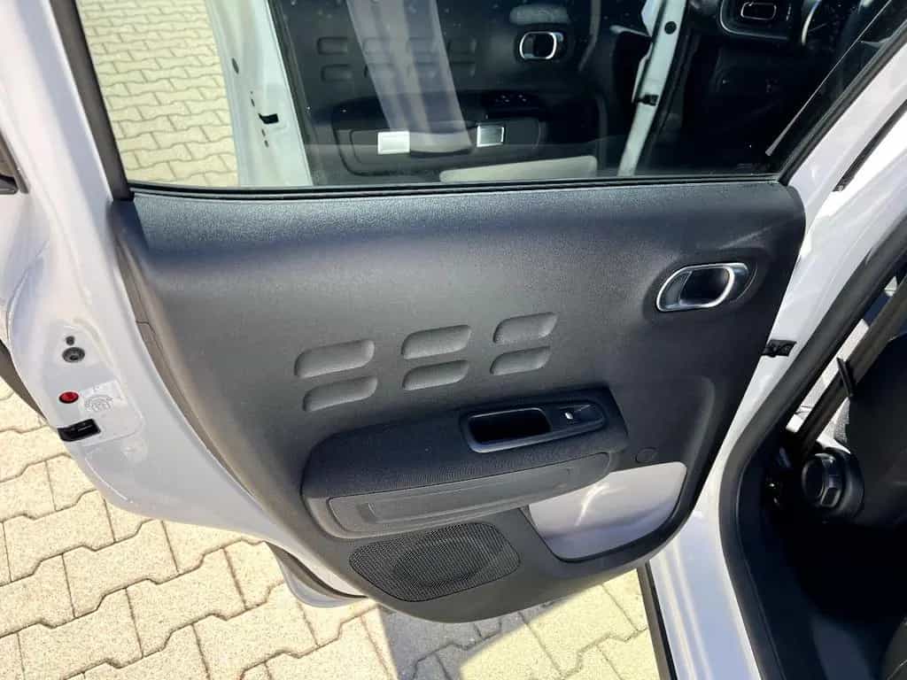 Citroën C3 1.2 PureTech 110 Shine Pack *LED Navi Sitzh.* 01/2022-photo-10