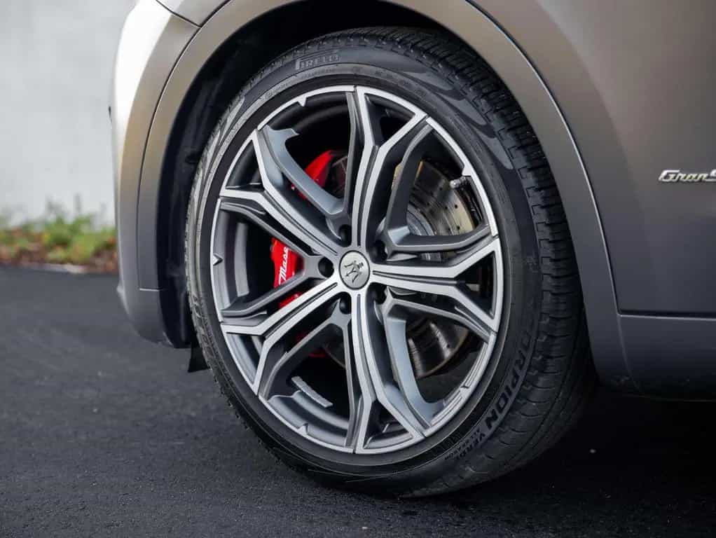 Maserati Levante SQ4 VULCANO  ONE OF 150  - LIMITED EDITI 06/2019-photo-16
