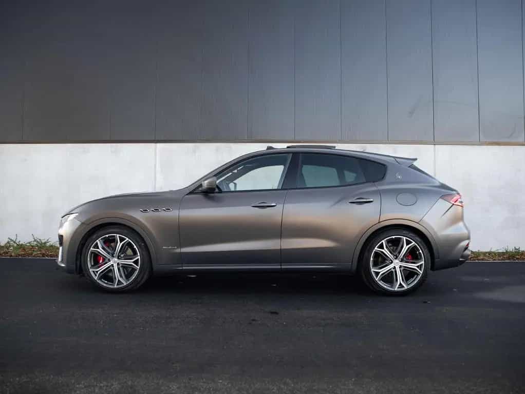 Maserati Levante SQ4 VULCANO  ONE OF 150  - LIMITED EDITI 06/2019-photo-2