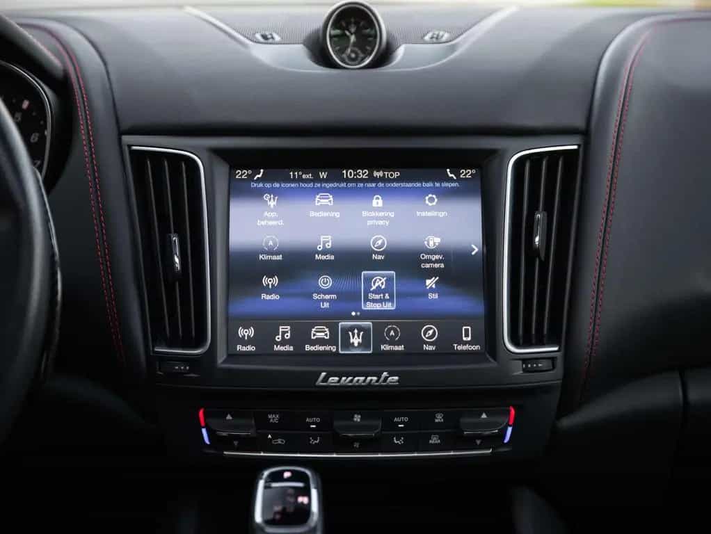 Maserati Levante SQ4 VULCANO  ONE OF 150  - LIMITED EDITI 06/2019-photo-39