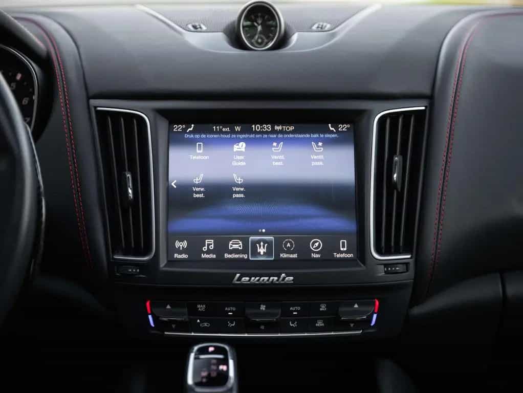 Maserati Levante SQ4 VULCANO  ONE OF 150  - LIMITED EDITI 06/2019-photo-40