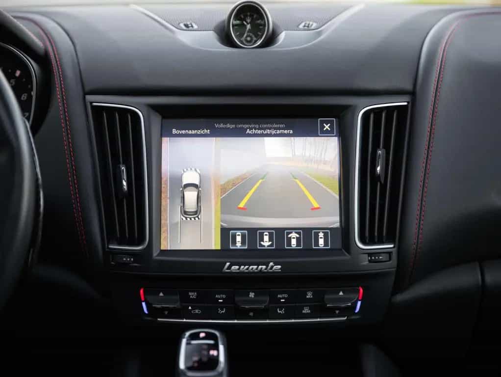 Maserati Levante SQ4 VULCANO  ONE OF 150  - LIMITED EDITI 06/2019-photo-43