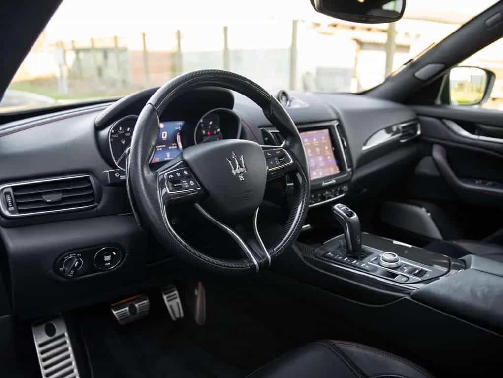 Maserati Levante SQ4 VULCANO  ONE OF 150  - LIMITED EDITI 06/2019-photo-6