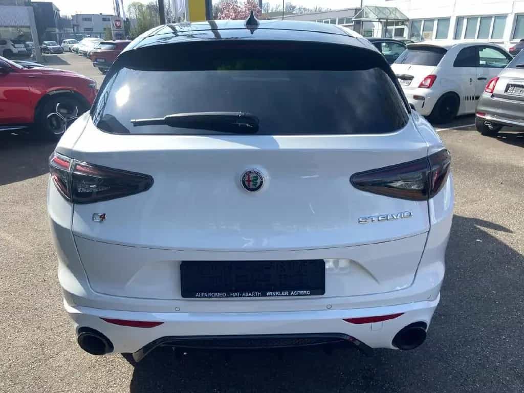 Alfa Romeo Stelvio Tributo Italiano Q4 03/2024-photo-3