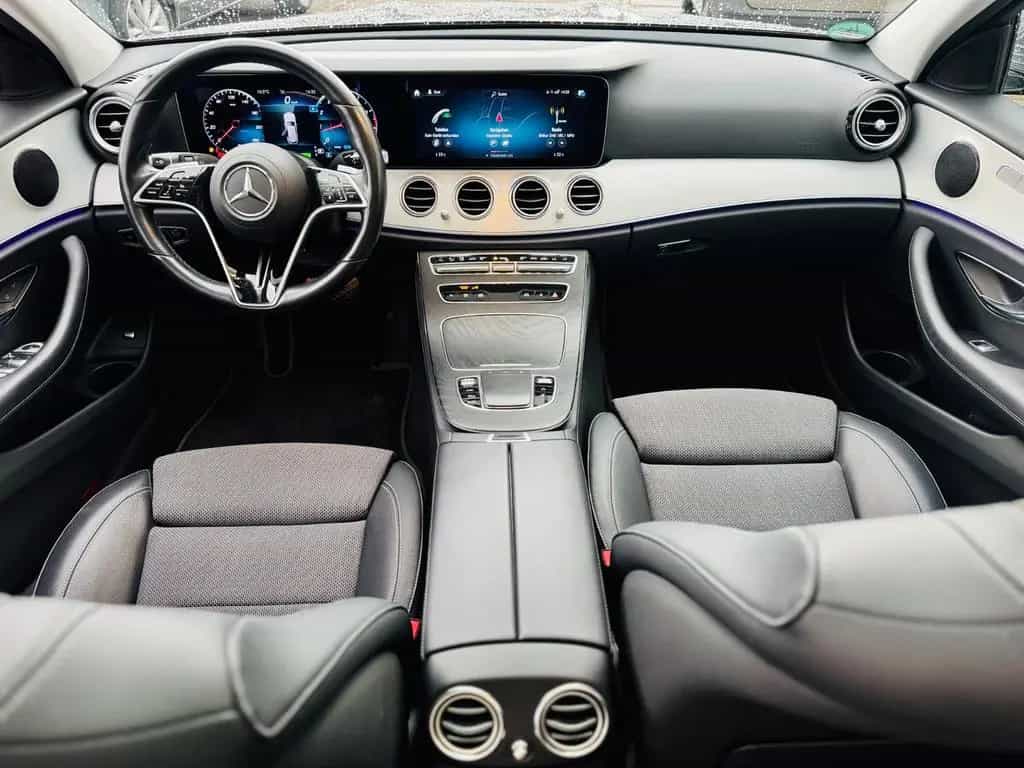 Mercedes-Benz E-Class 200 T-Modell/Airmatic/Pano/AHK/Kamera 04/2022-photo-11