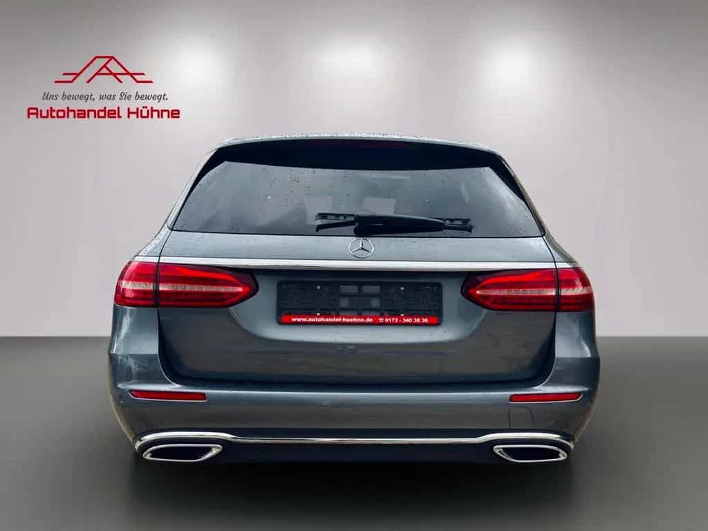 Mercedes-Benz E-Class 200 T-Modell/Airmatic/Pano/AHK/Kamera 04/2022-photo-4