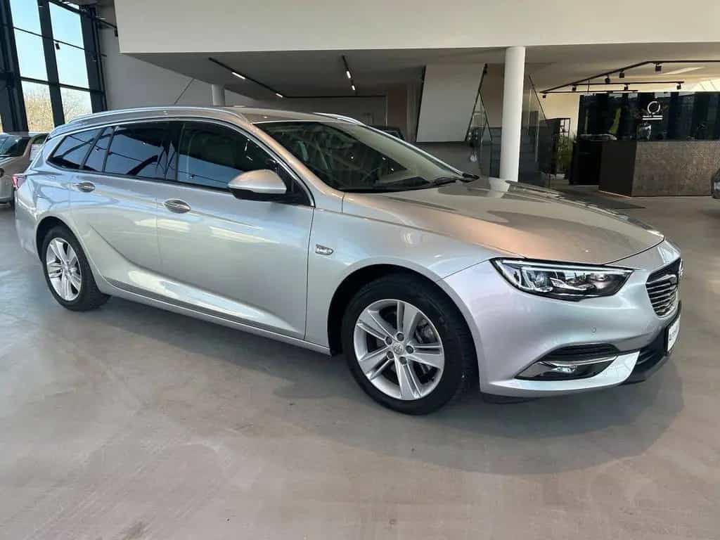 Opel Insignia AUTOMATIK+NAVIGATION+KAMERA+PDC+TEMPOM 04/2018-photo-0