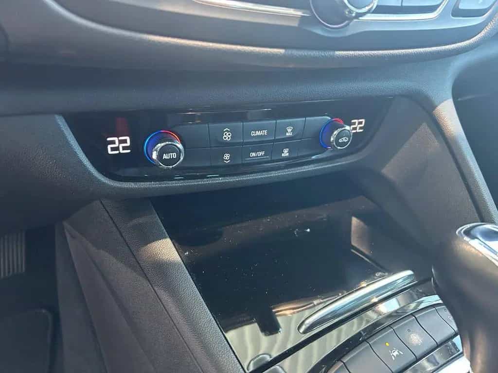 Opel Insignia AUTOMATIK+NAVIGATION+KAMERA+PDC+TEMPOM 04/2018-photo-16