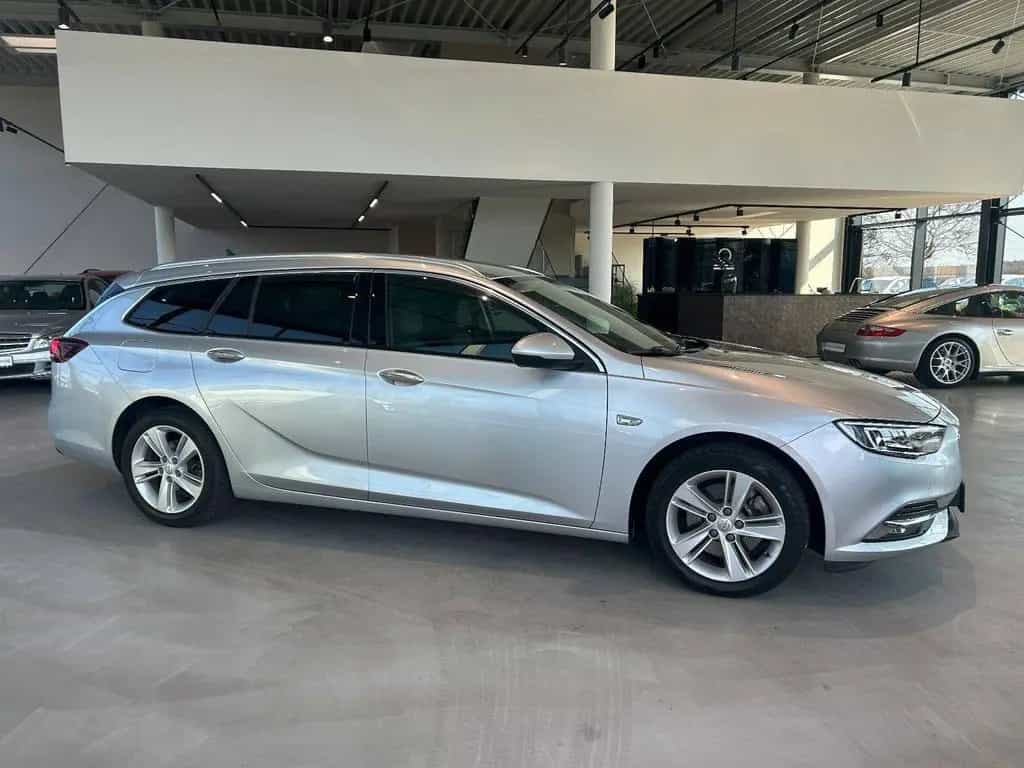 Opel Insignia AUTOMATIK+NAVIGATION+KAMERA+PDC+TEMPOM 04/2018-photo-4