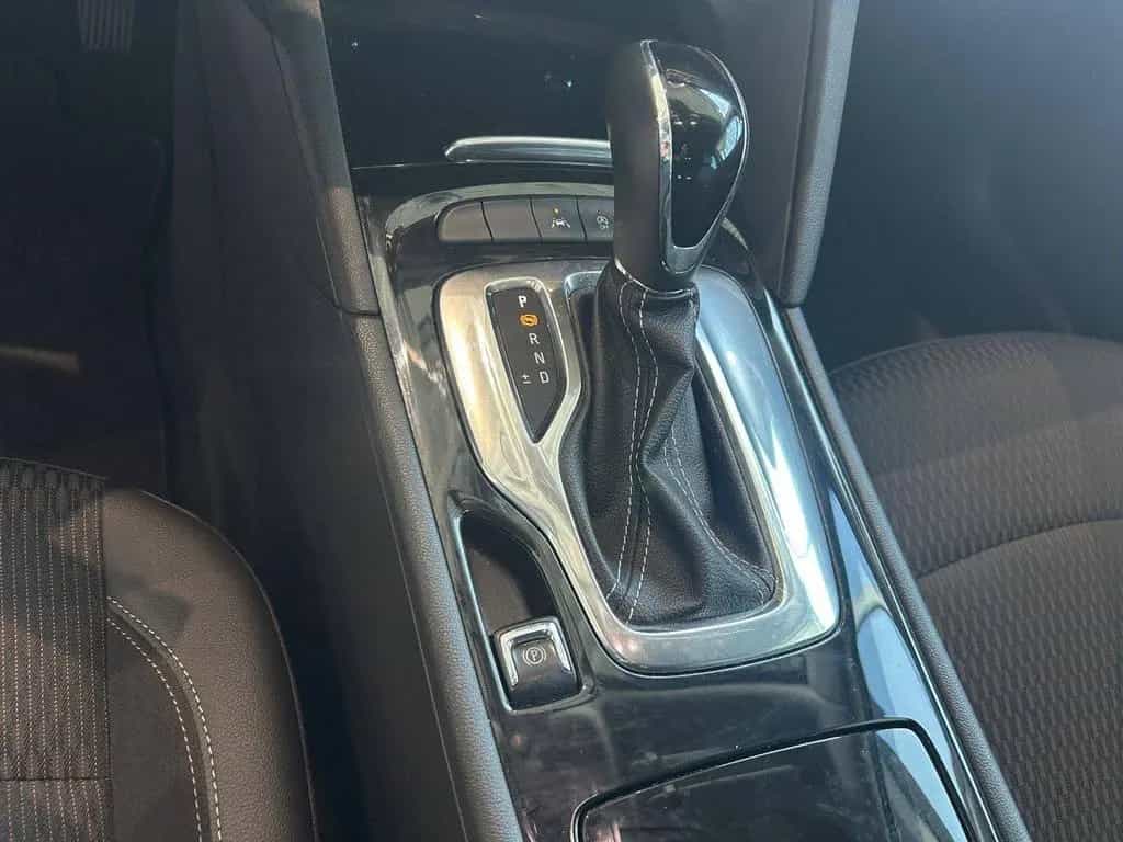 Opel Insignia AUTOMATIK+NAVIGATION+KAMERA+PDC+TEMPOM 04/2018-photo-9