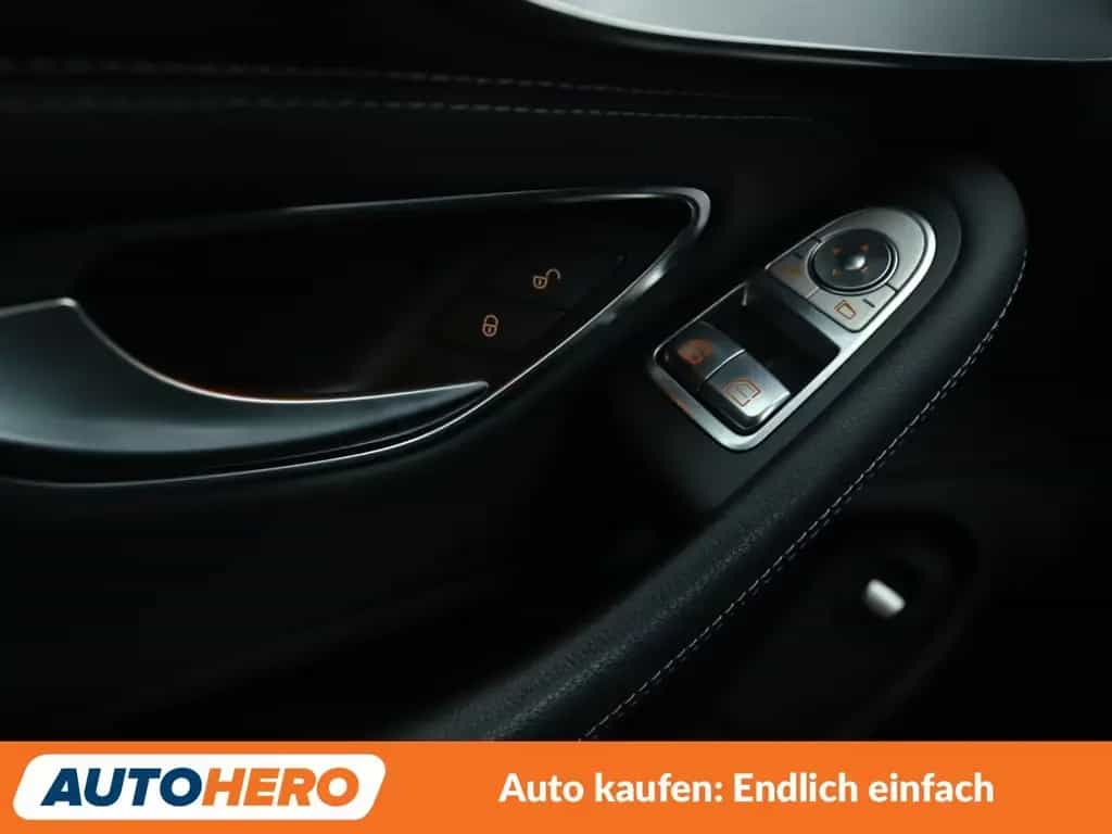 Mercedes-Benz C-Class 180 AMG Line Aut.*NAVI*LED*PDC*SHZ*TEMPO*KLIMA 10/2016-photo-24
