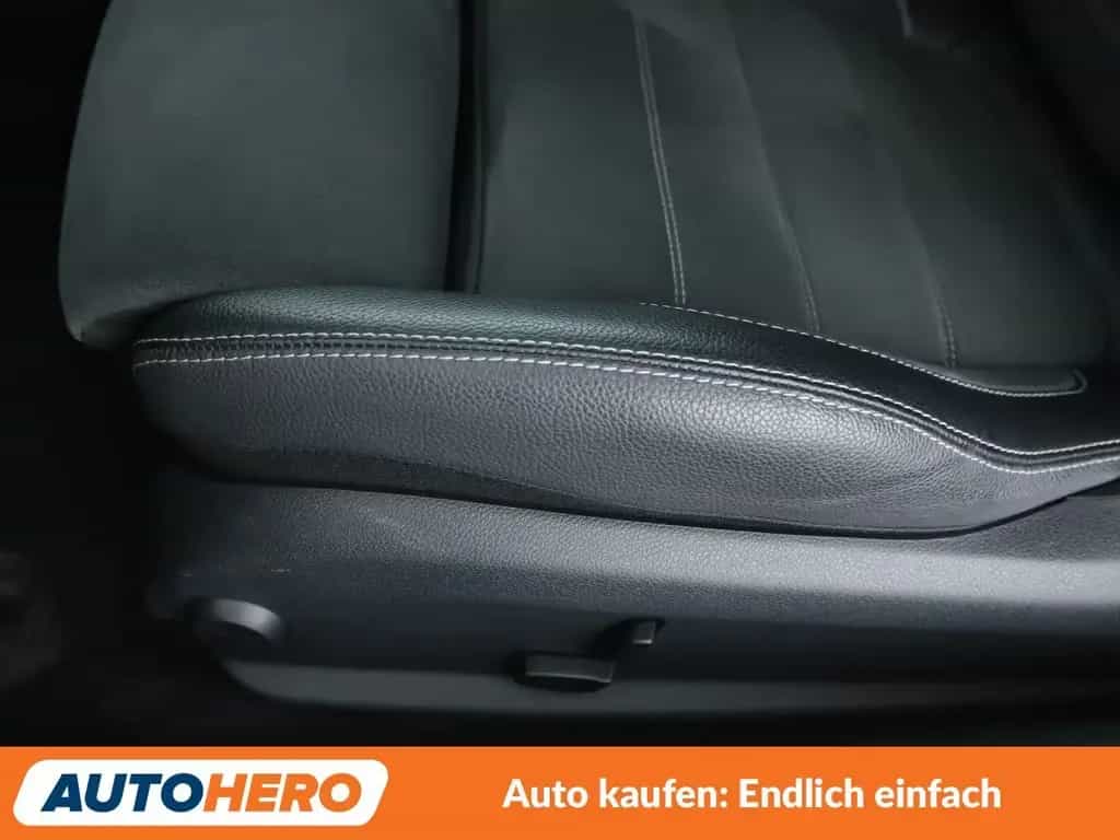 Mercedes-Benz C-Class 180 AMG Line Aut.*NAVI*LED*PDC*SHZ*TEMPO*KLIMA 10/2016-photo-27