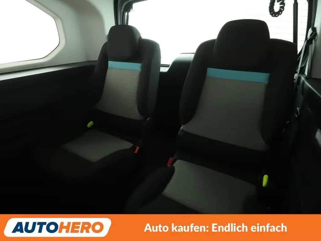 Citroën Berlingo 1.5 Blue-HDi Feel XL Aut*7-SITZER*NAVI* 10/2019-photo-28